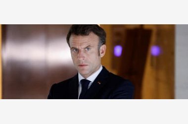 Avec la dissolution, Emmanuel Macron joue sa majorité à « la roulette Russe » ?